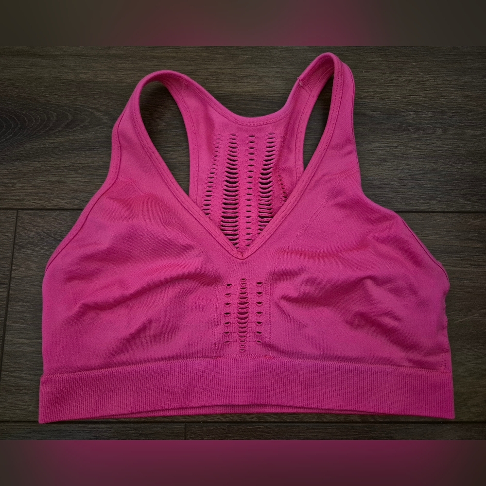 Victoria’s Secret Sport Seamless Laser Cut Sports Bra Sz M Hot Pink Training